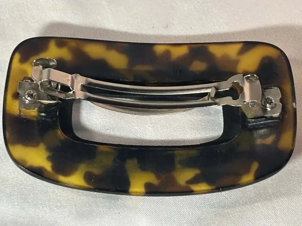 VTG rectangle tortoise shell color and black barrette clip 3”x 2”